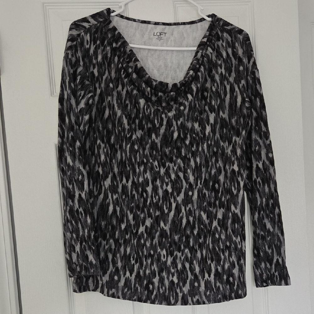 LOFT Monochrome Patterned Long Sleeve Top